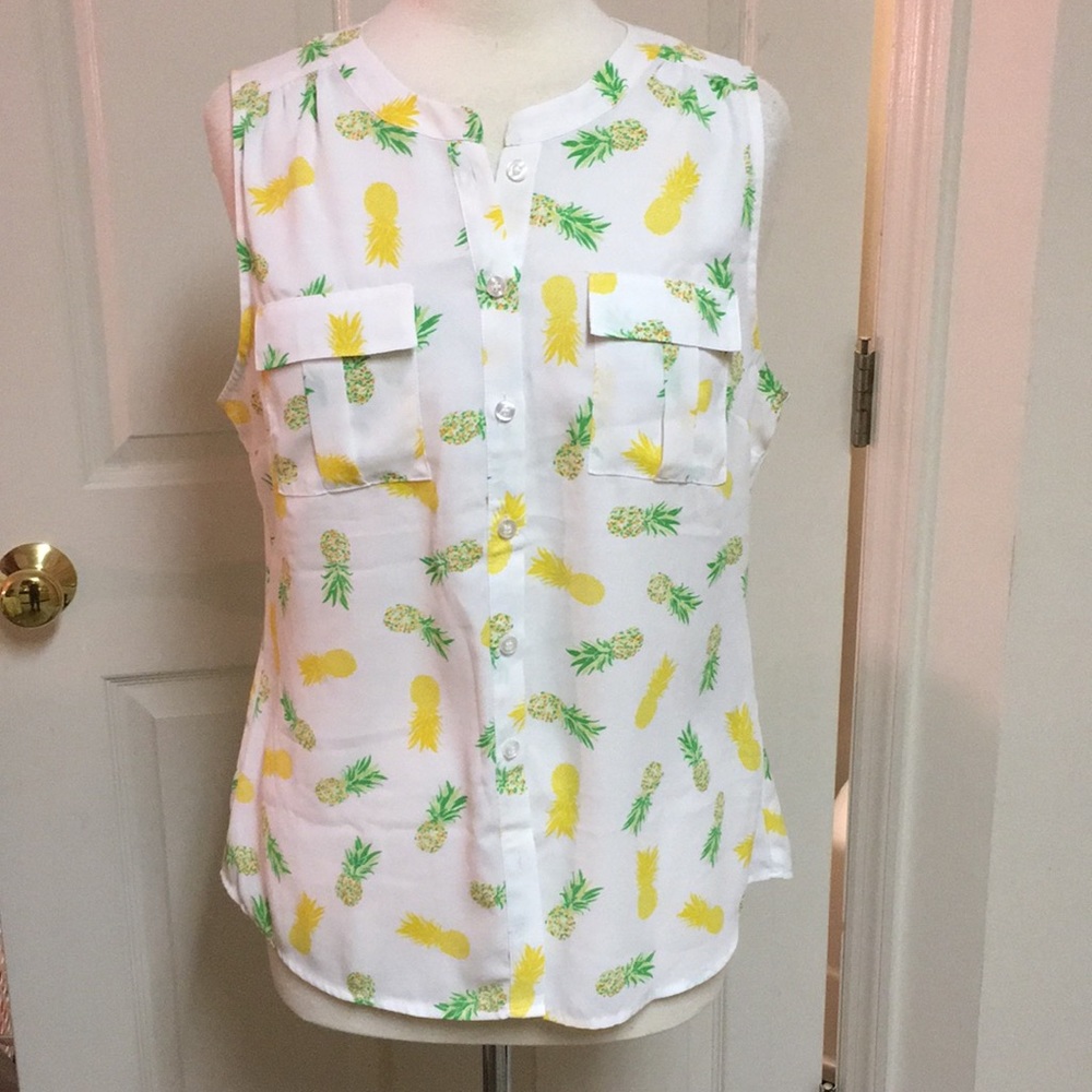 🆕 NWT New York & Co Top